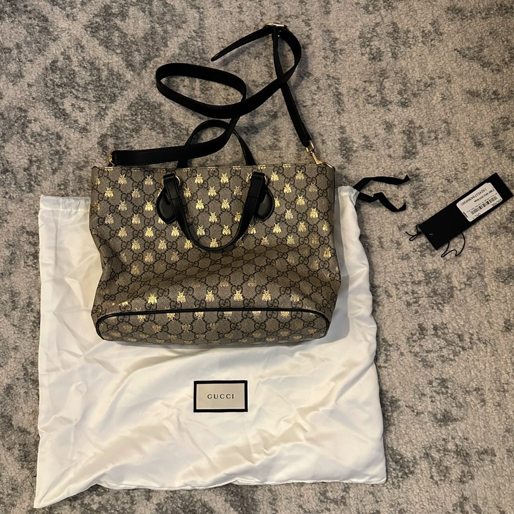 Gucci Bee / Supreme Tote Bag - Great Condition 💫